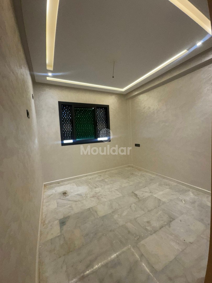 Bonito Apartamento en Venta en Fez: 3 Habitaciones, Balcón, Aparcamiento - Photo 1