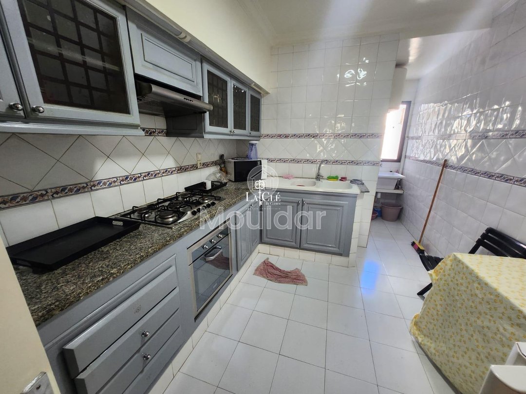 For Sale: 3-Bedroom Apartment with Balcony in Casablanca - Photo 8