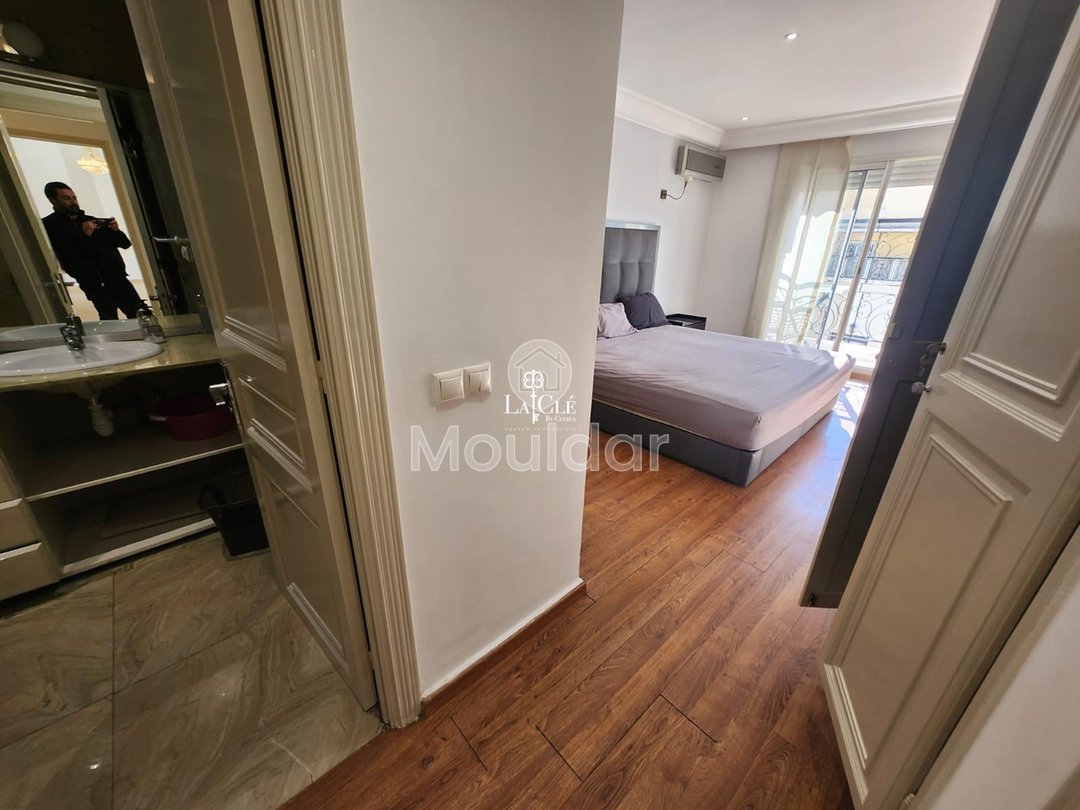 For Sale: 3-Bedroom Apartment with Balcony in Casablanca - Photo 5