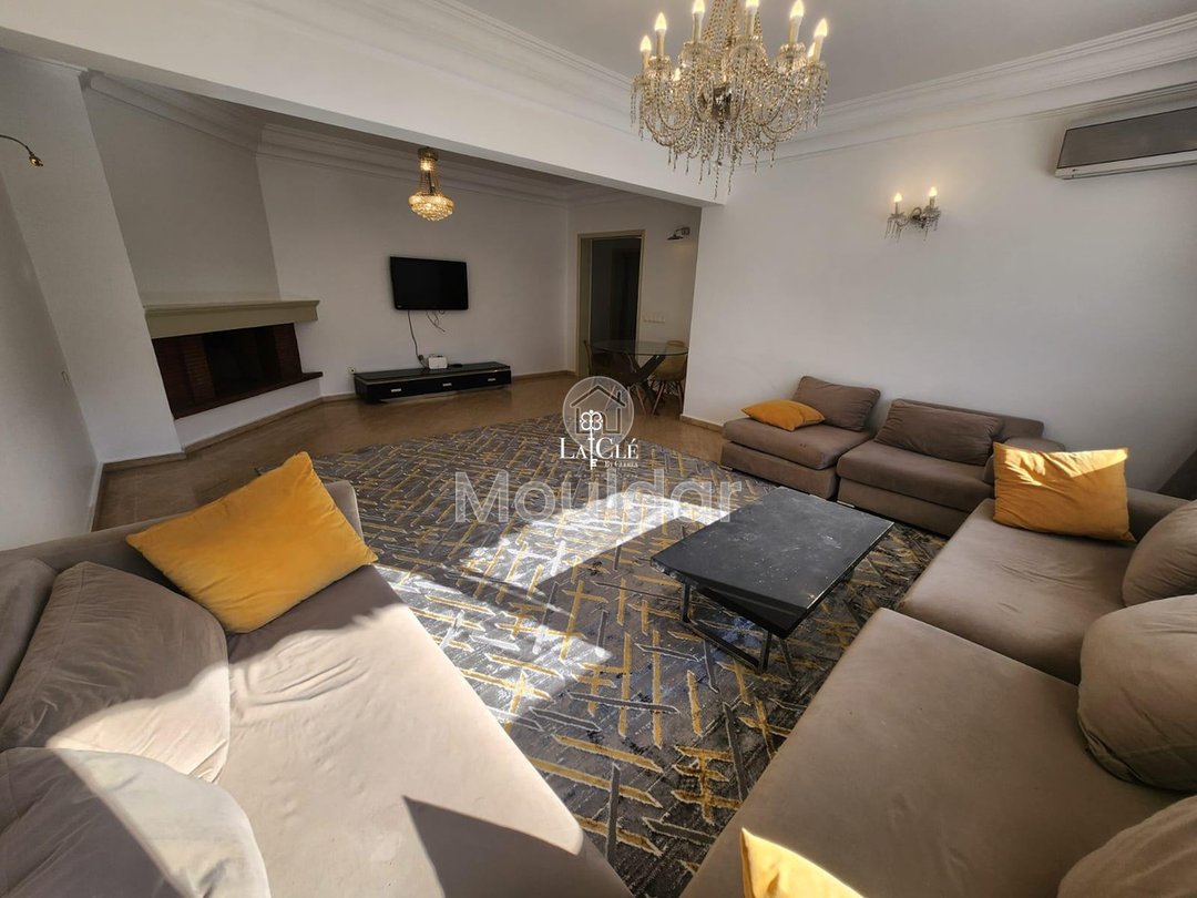 For Sale: 3-Bedroom Apartment with Balcony in Casablanca - Photo 2