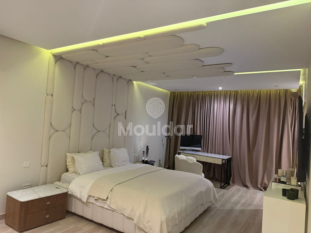 Casablanca'da balkonlu ve şömineli geniş bir daire - Photo 5