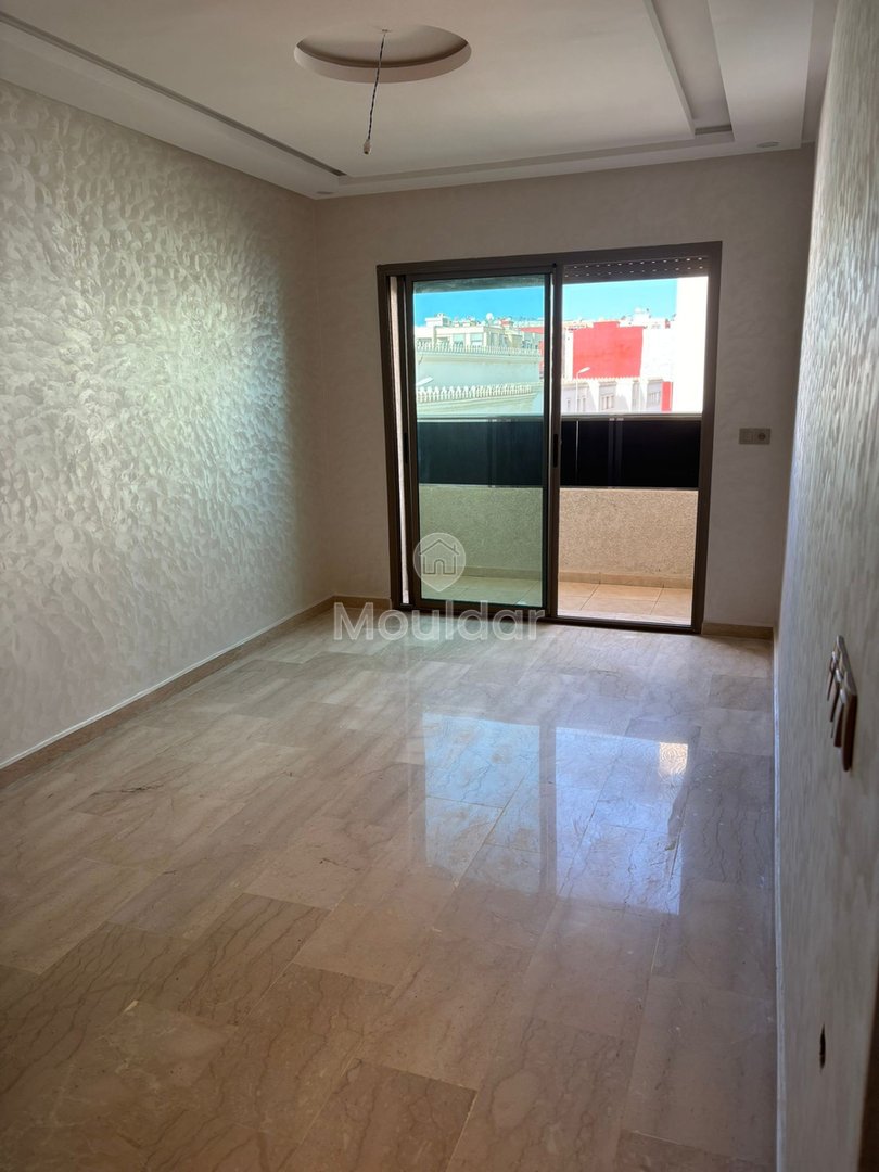 Sidi Maarouf'ta 2 odalı güzel daire kiralık - Photo 2