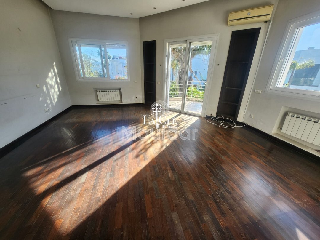 فيلا فاخرة في الدار البيضاء: أناقة وراحة لا تضاهى - Photo 6