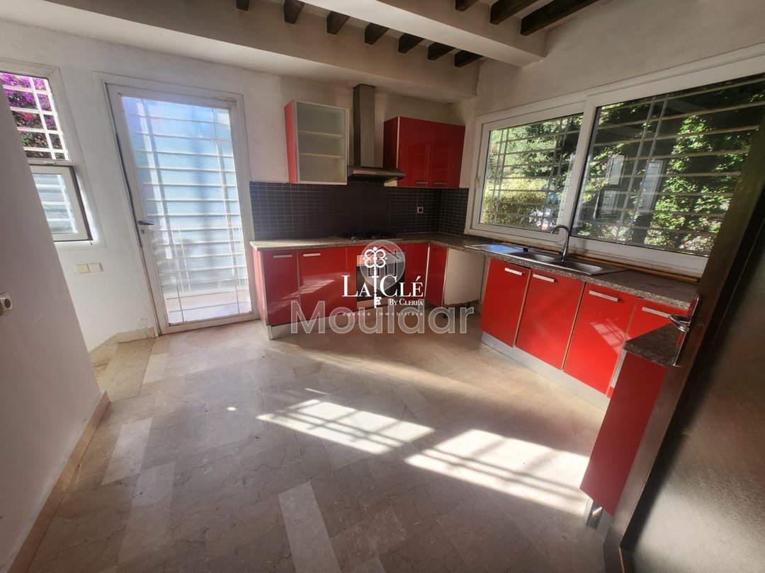 فيلا فاخرة في الدار البيضاء: أناقة وراحة لا تضاهى - Photo 17