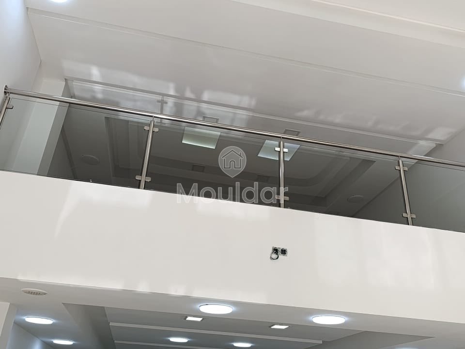 Εξαιρεμένη Ευκαιρία: Εμπορικό Κτήριο προς Πώληση στη Καζαμπλάνκα - Photo 2