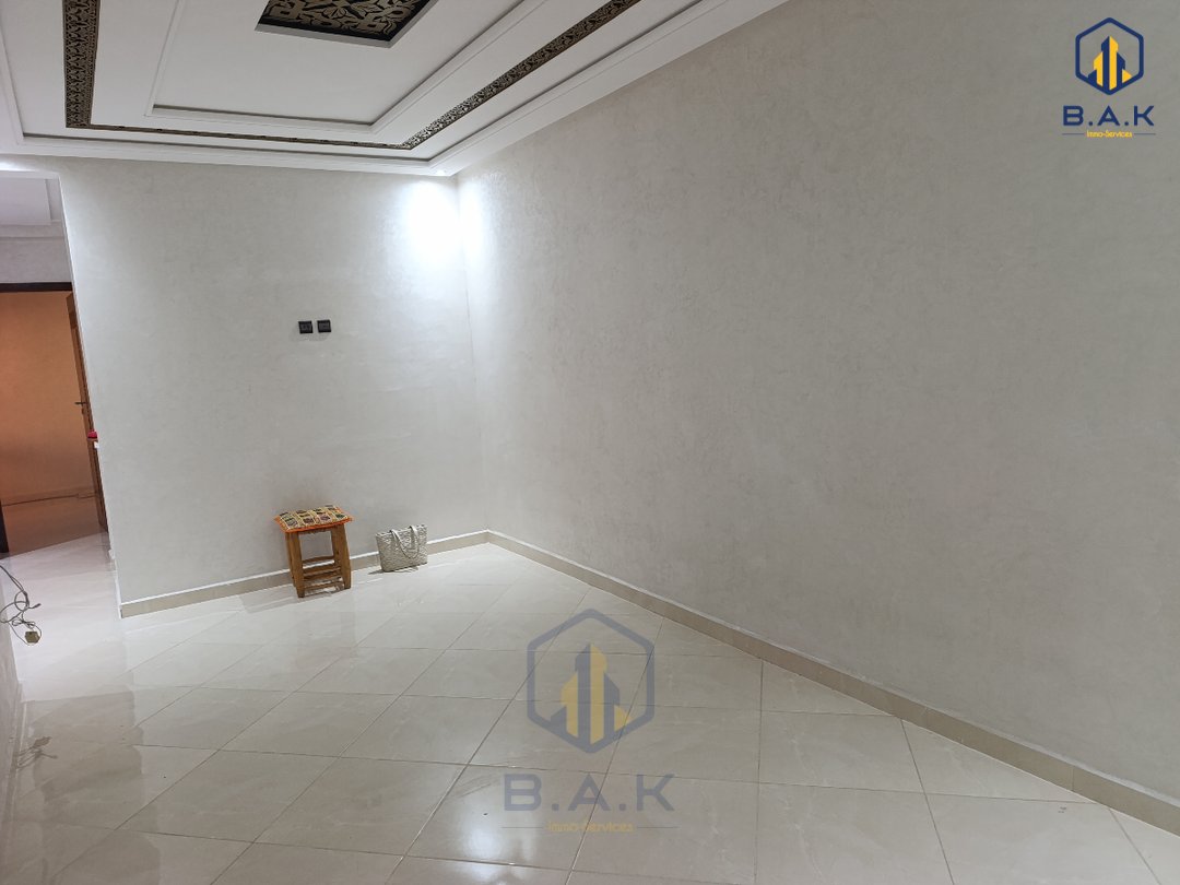 Charmant Appartement 3 Chambres à Vendre à El Haouzia - Photo 3