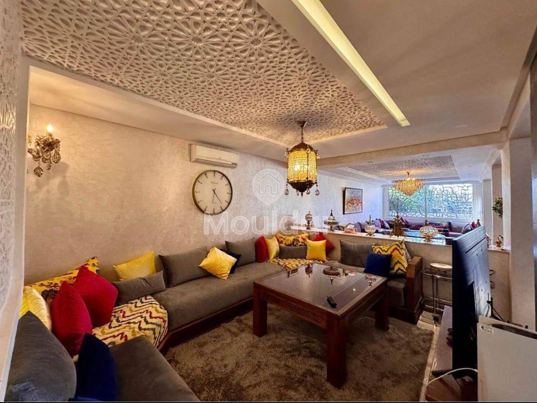 Spacious villa for sale in Marrakech - 5 bedrooms, parking included - Photo 1