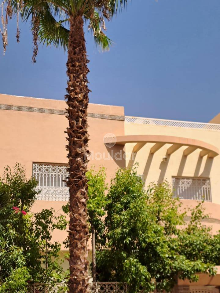Marrakeş'te Lüks Villa: 5 yatak odası, bahçe ve teras - Photo 9