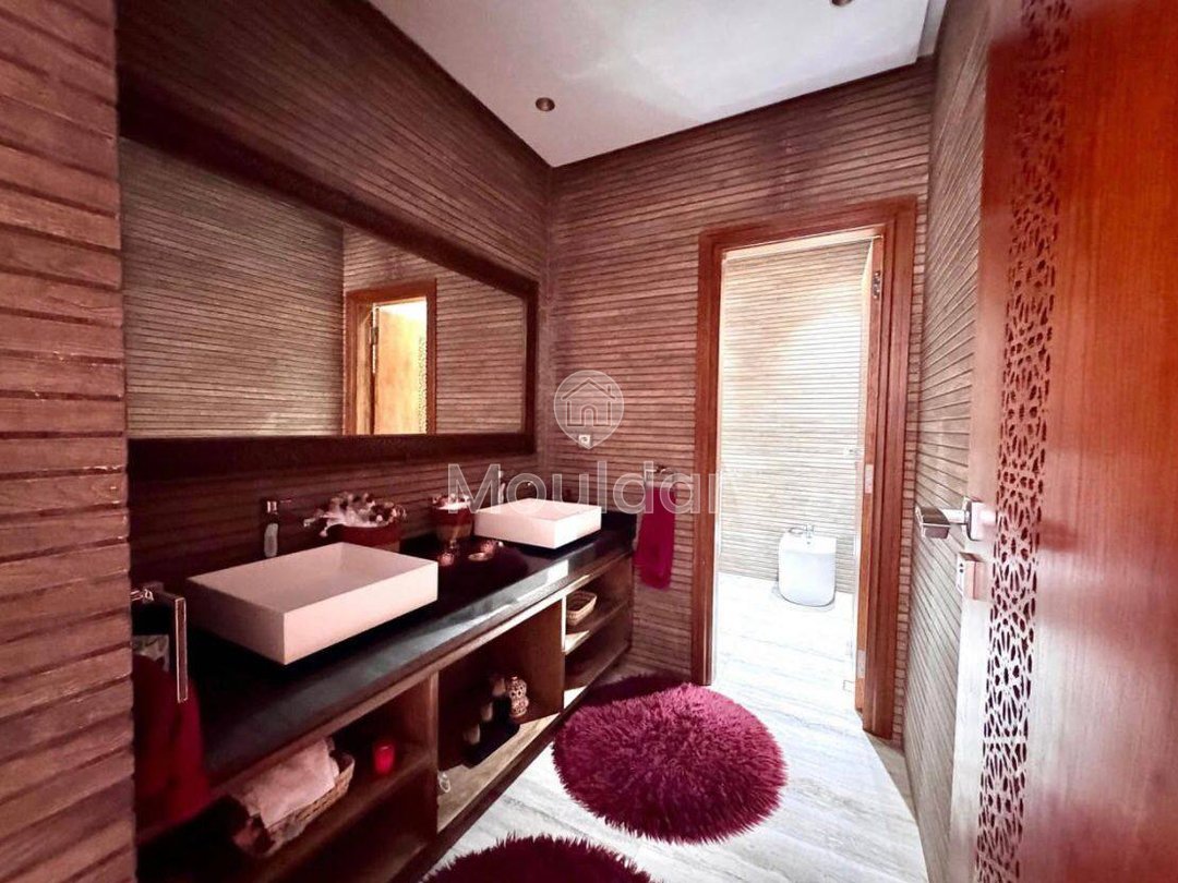 Spacious villa for sale in Marrakech - 5 bedrooms, parking included - Photo 12