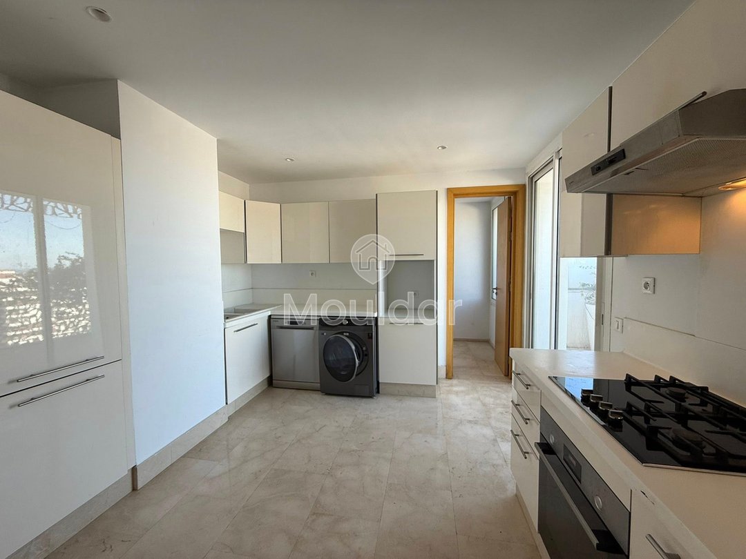 بنتهاوس فاخر في الدار البيضاء: راحة وأناقة للإيجار - Photo 10