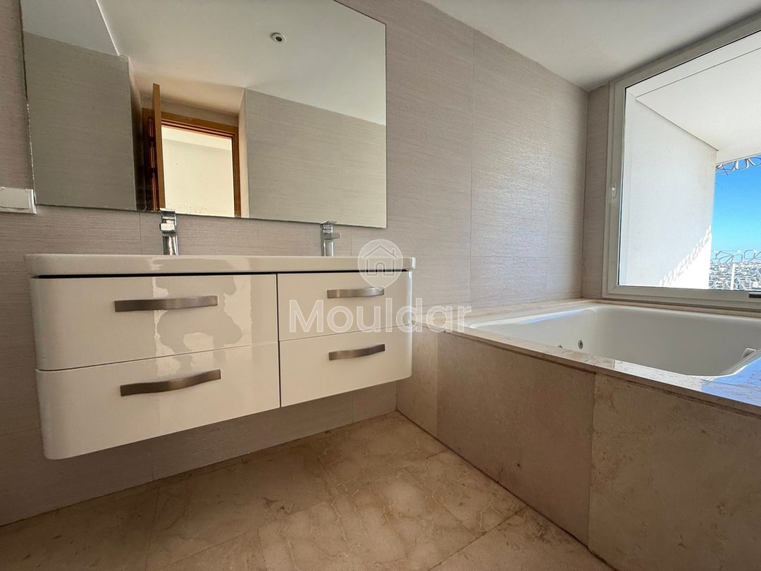 بنتهاوس فاخر في الدار البيضاء: راحة وأناقة للإيجار - Photo 12