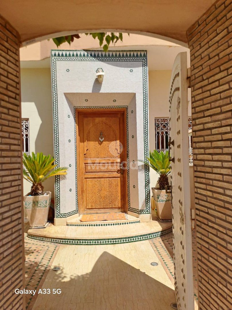 Marrakeş'te Lüks Villa: 5 yatak odası, bahçe ve teras - Photo 8