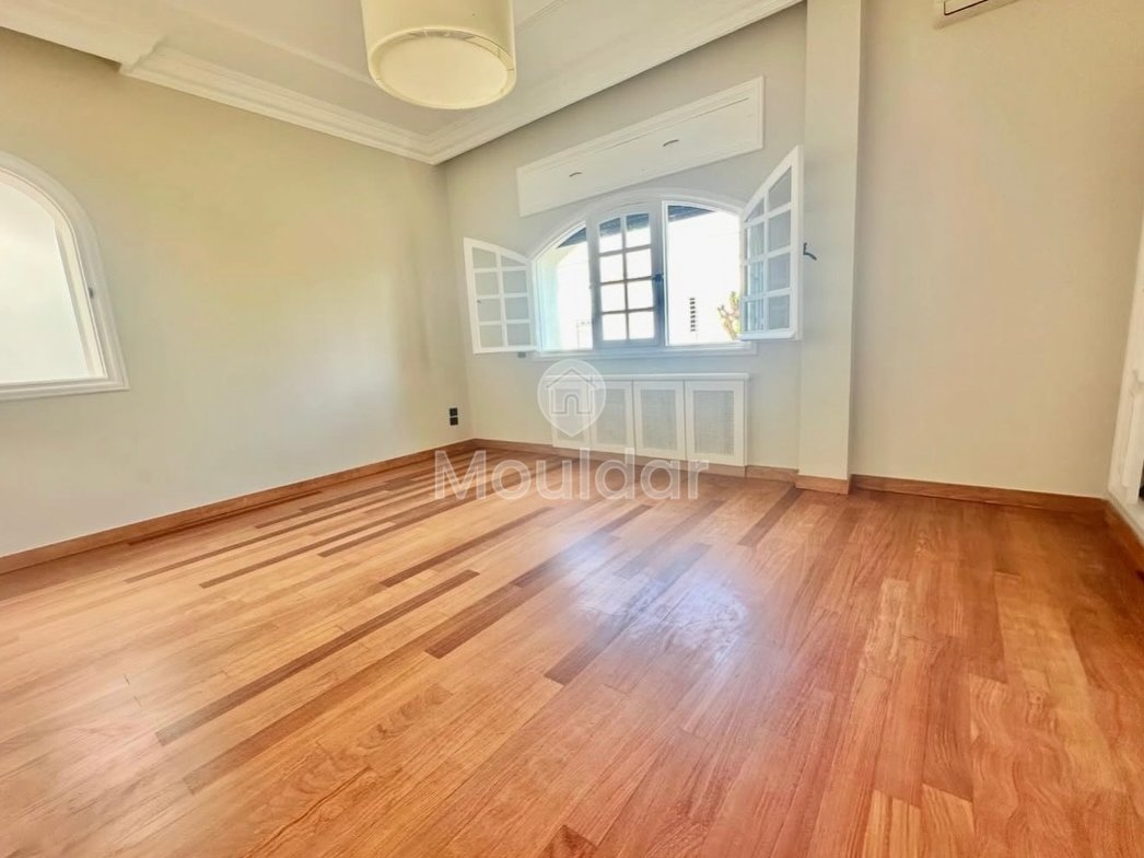 فيلا مفروشة للإيجار في الدار البيضاء: الفخامة والراحة - Photo 1