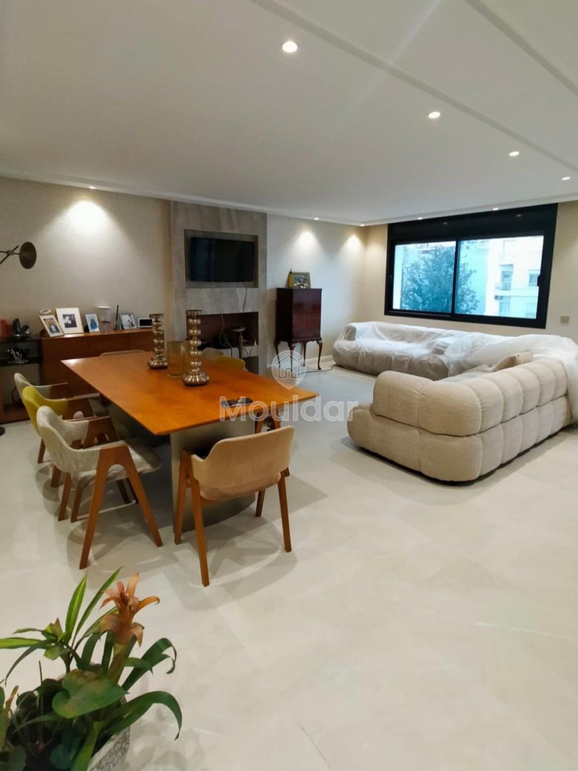 For Sale: Spacious 4-Bedroom Apartment in the Heart of Casablanca - Photo 4