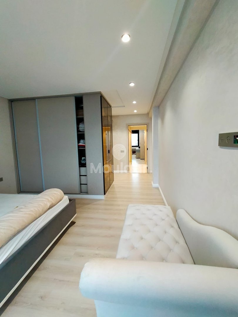 For Sale: Spacious 4-Bedroom Apartment in the Heart of Casablanca - Photo 6