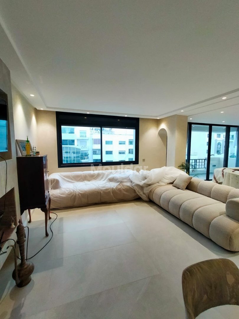 For Sale: Spacious 4-Bedroom Apartment in the Heart of Casablanca - Photo 3