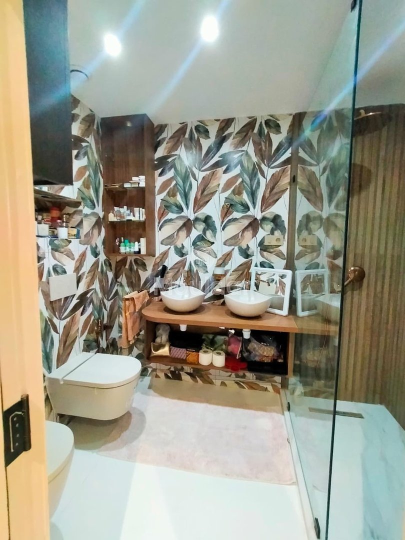 For Sale: Spacious 4-Bedroom Apartment in the Heart of Casablanca - Photo 10