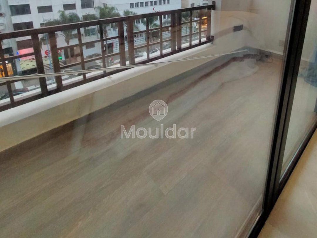 For Sale: Spacious 4-Bedroom Apartment in the Heart of Casablanca - Photo 7