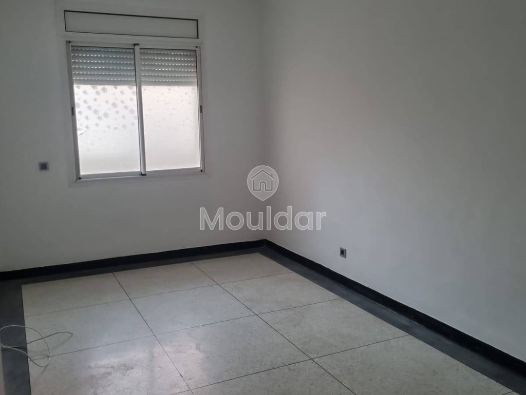 Casablanca, Bourgogne'de Kiralık Şirin Daire – 2 Oda - Photo 2