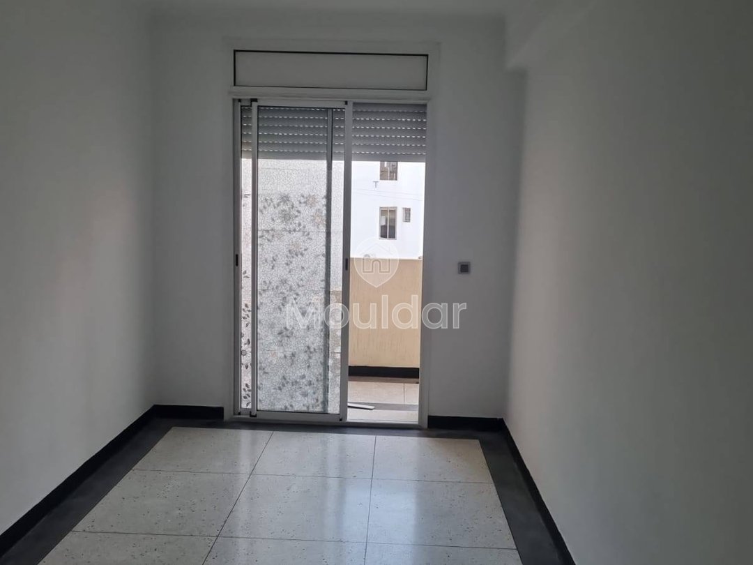 Casablanca, Bourgogne'de Kiralık Şirin Daire – 2 Oda - Photo 3