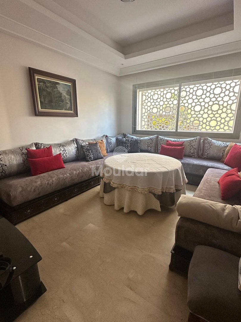 فيلا رائعة في الدار البيضاء: ٤ غرف نوم، مسبح وأمن - Photo 1