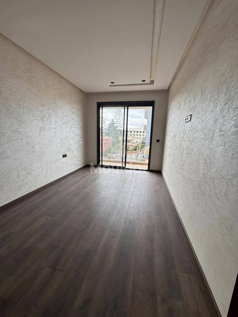 Studio à Louer à Casablanca avec Terrasse et Ascenseur - Photo 1