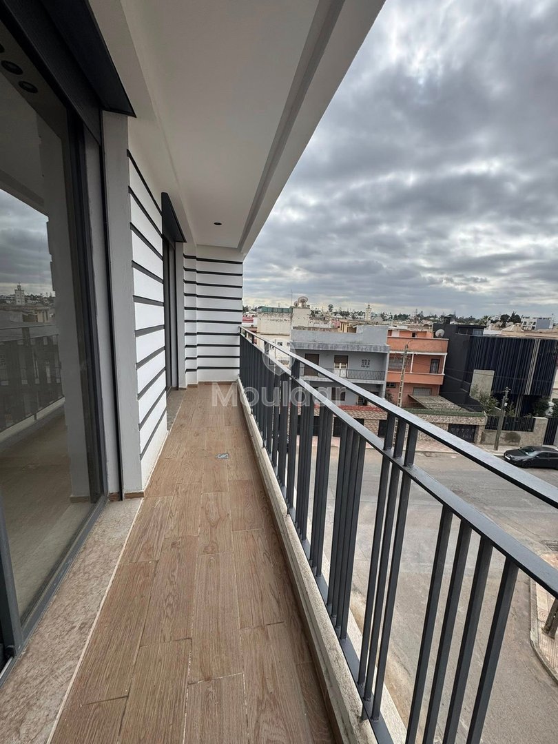 Studio à Louer à Casablanca avec Terrasse et Ascenseur - Photo 5
