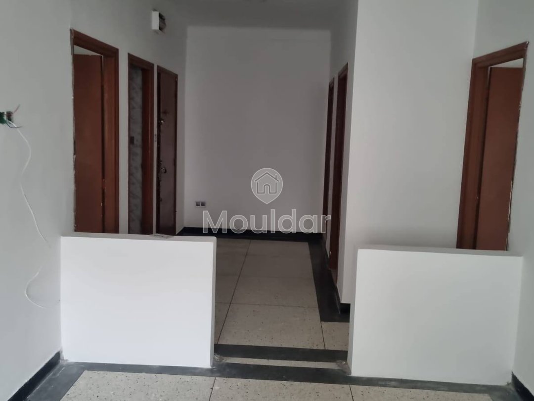 Casablanca, Bourgogne'de Kiralık Şirin Daire – 2 Oda - Photo 4
