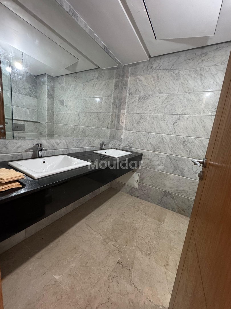 شقة للإيجار في الدار البيضاء: مساحة وراحة ووسائل الراحة - Photo 8