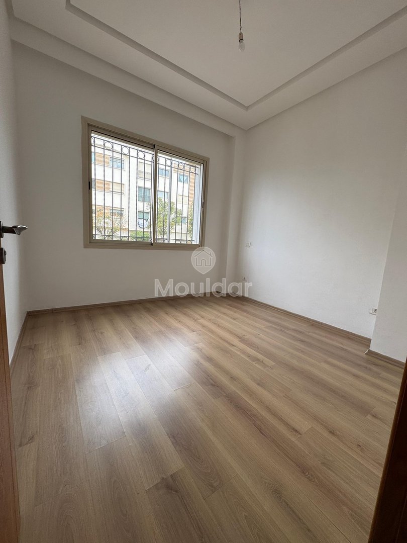 شقة للإيجار في الدار البيضاء: مساحة وراحة ووسائل الراحة - Photo 3