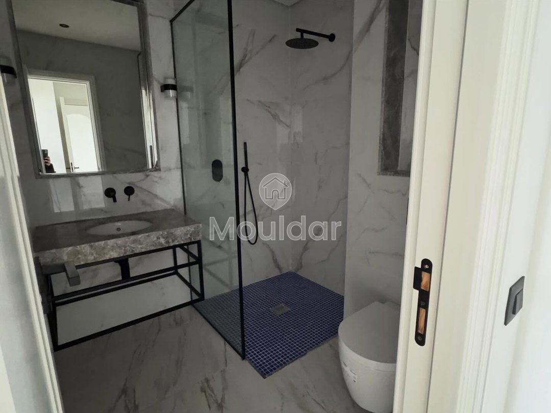 شقق فاخرة في عين دياب: الراحة والأمان - Photo 8