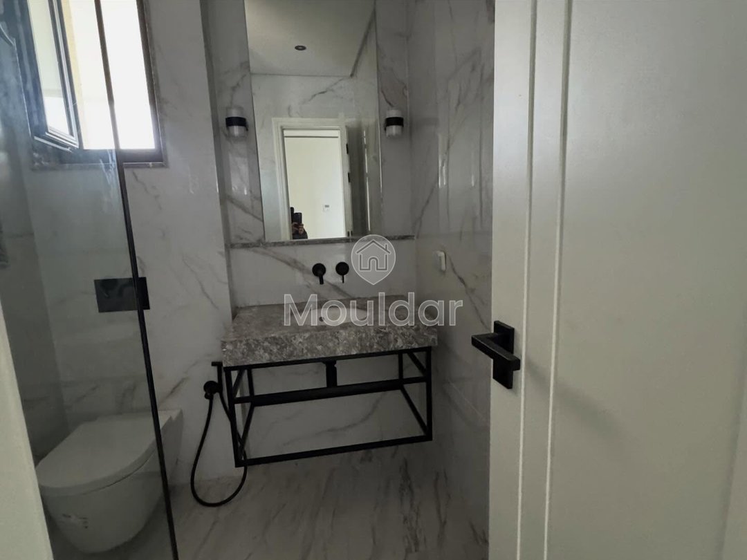 شقق فاخرة في عين دياب: الراحة والأمان - Photo 9