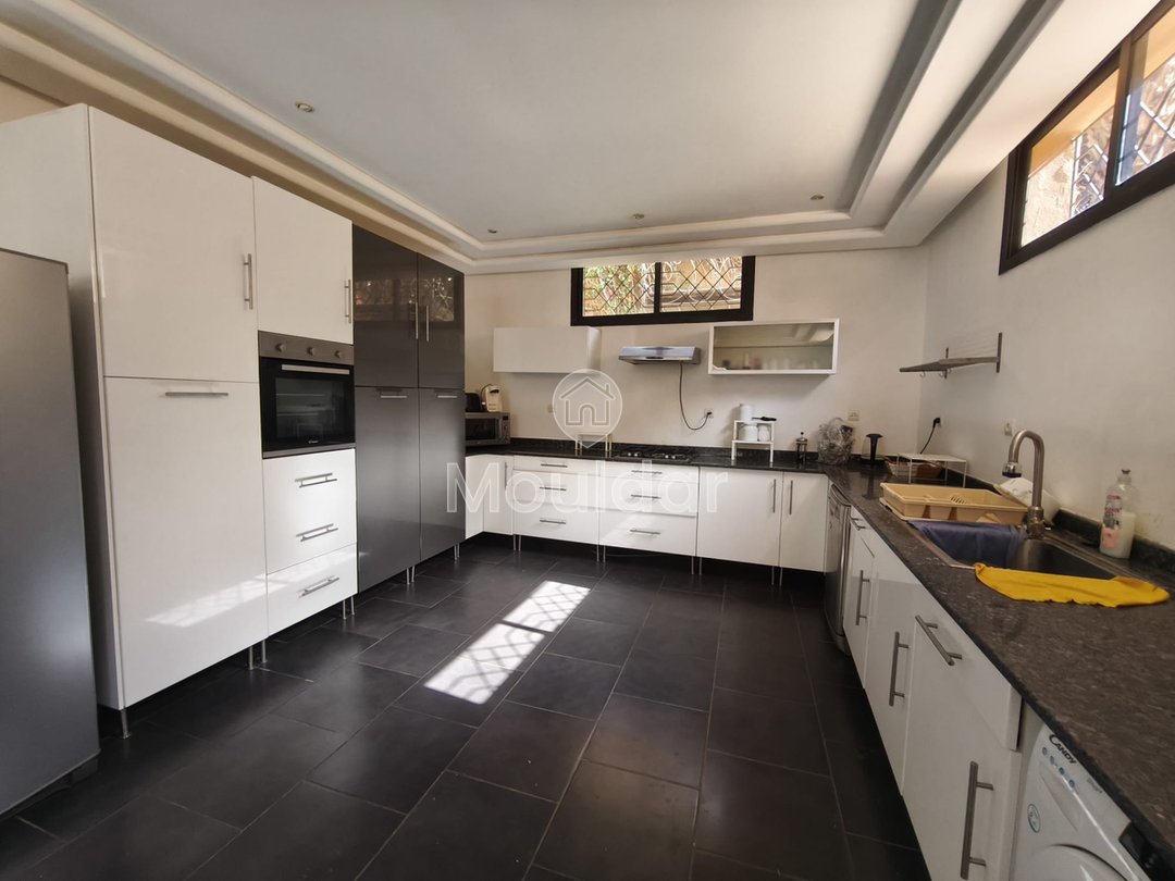 فيلا فاخرة للإيجار في مراكش مع مسبح وحديقة - Photo 15