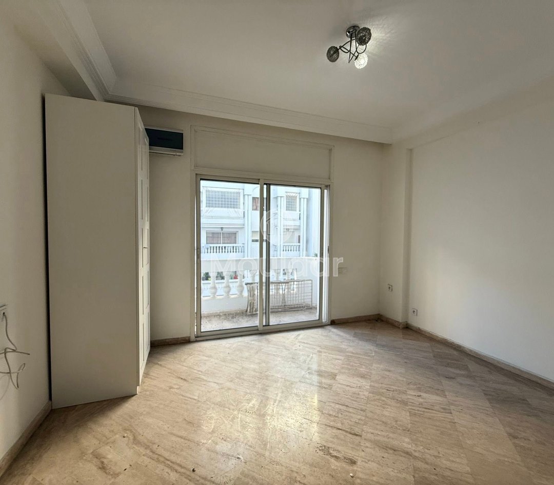 Charming 3-Bedroom Apartment for Sale in Casablanca - Racine - Photo 2