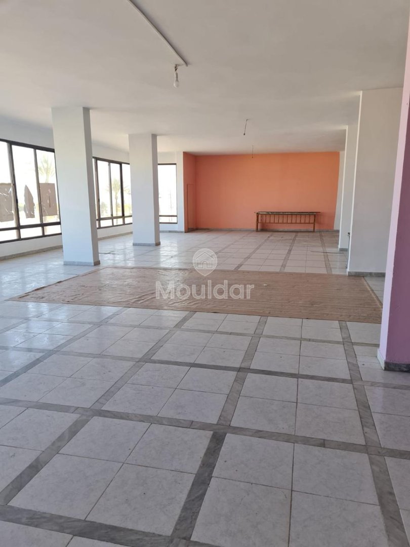 Local commercial titré de 720 m² à Tanger City Center - Photo 2