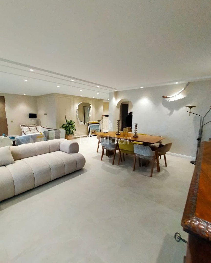 Stunning 4-Bedroom Apartment with Terrace in Casablanca Racine - Photo 2