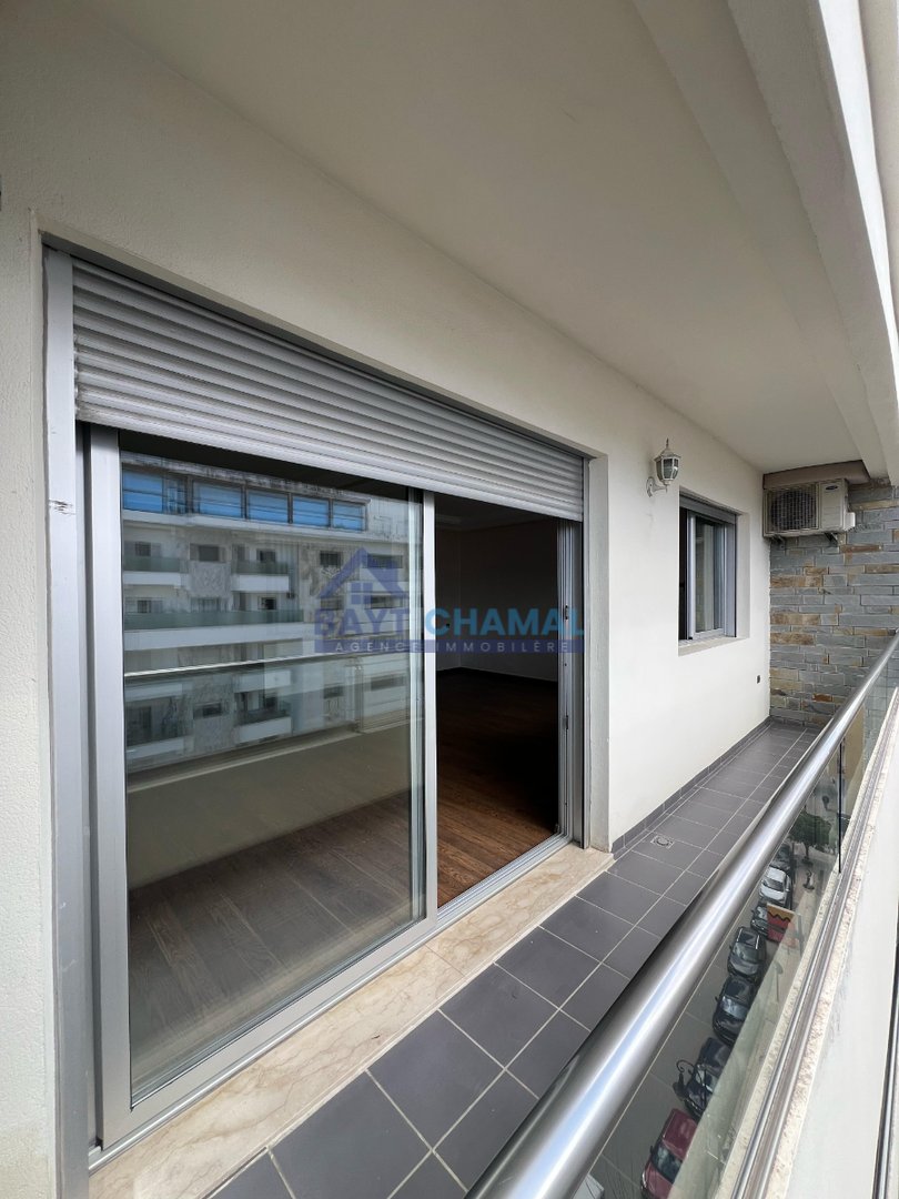 Apartment rental with 3 bedrooms in Iberia - Photo 1