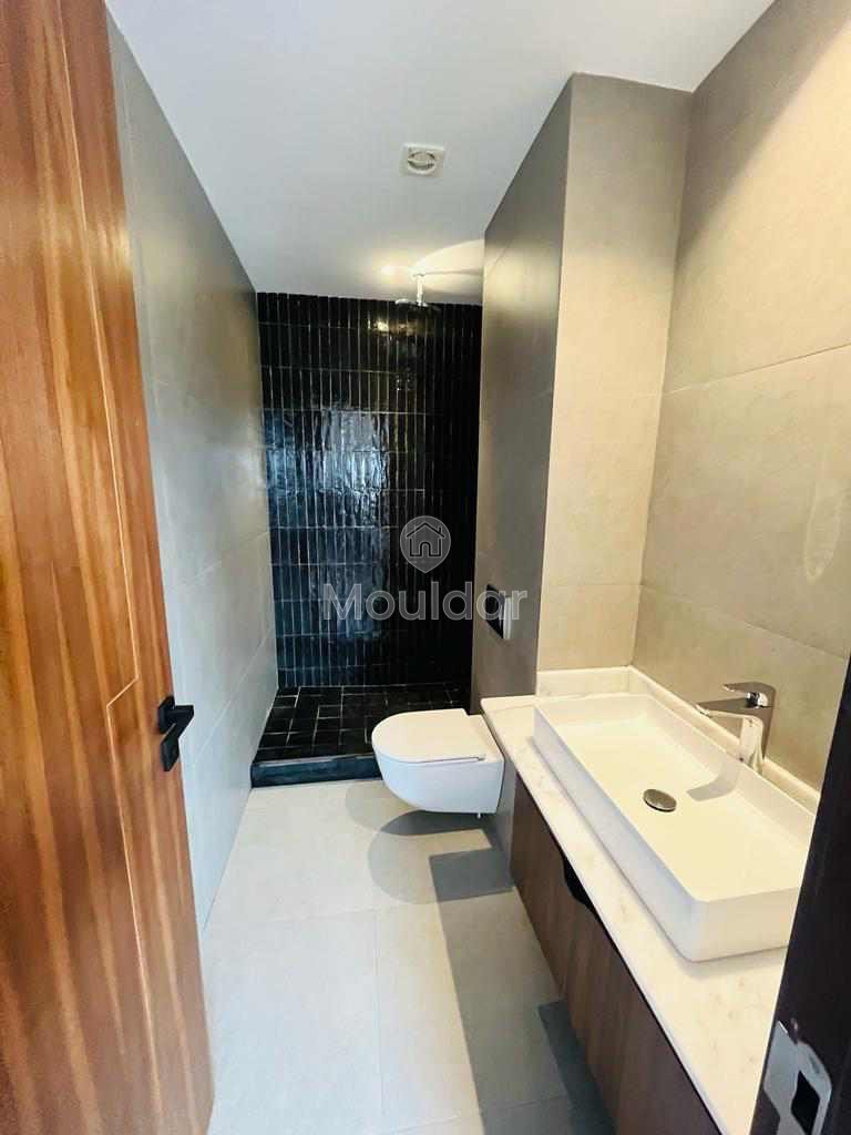 شقة جميلة للإيجار في الدار البيضاء مع شرفة وحمام سباحة - Photo 15