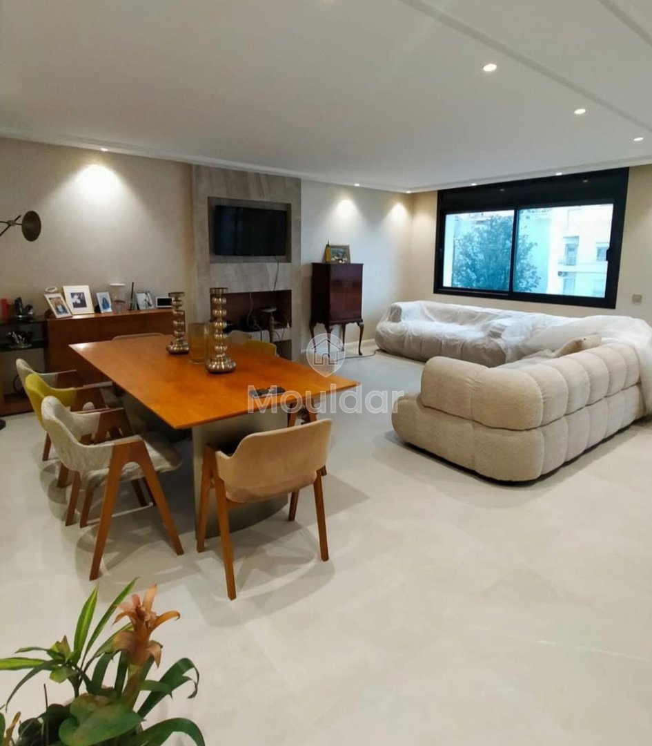 Stunning 4-Bedroom Apartment with Terrace in Casablanca Racine - Photo 3