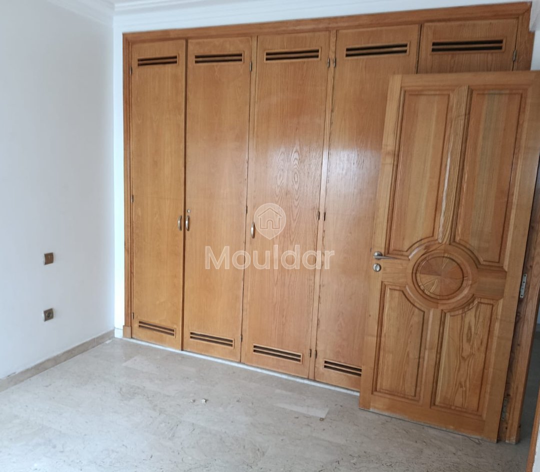 Stunning 3-Bedroom Apartment for Sale in Racine, Casablanca - Photo 4