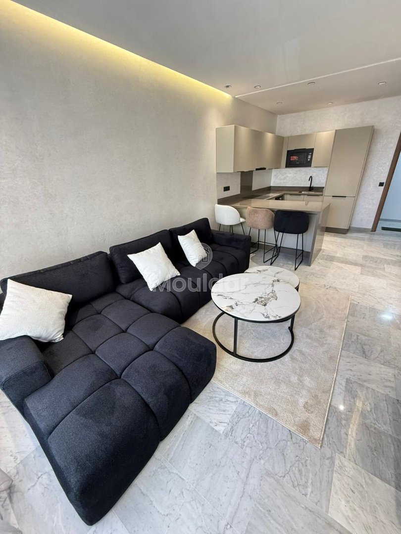 Studio te Huur in Casablanca: Balkon en Voorzien van Keuken - Photo 1