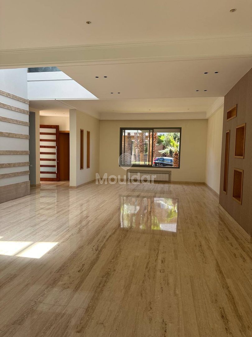 Kasablanka'da Lüks Villa: 600m², Özel Havuz ve Bahçe - Photo 1