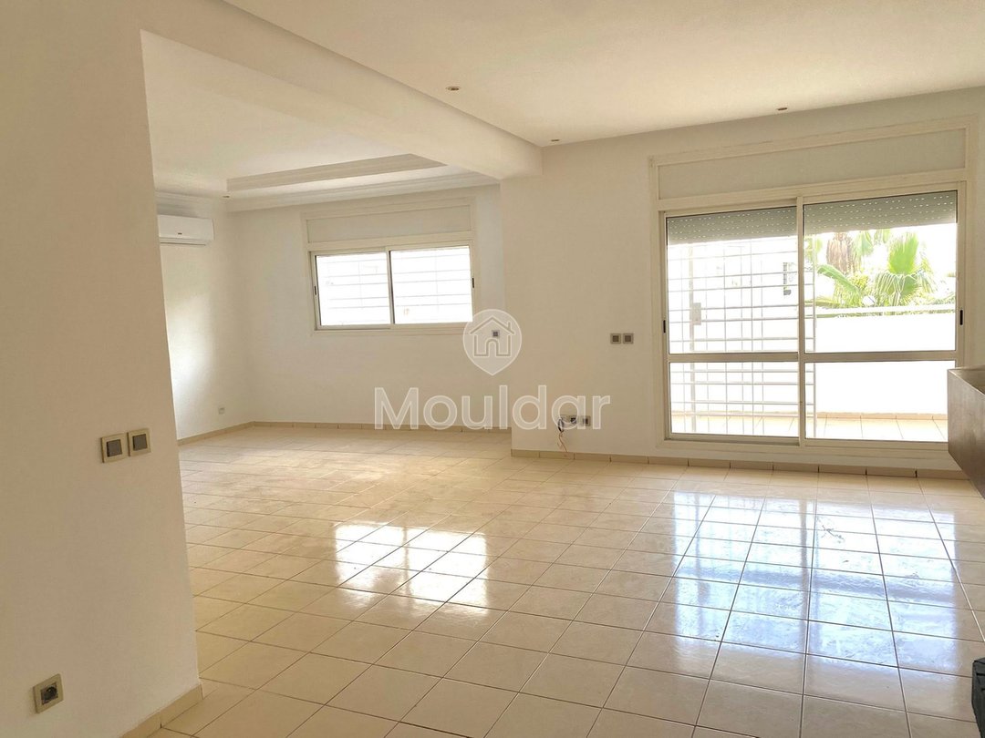 Wohnung zu vermieten in Rabat Souissi: 120m² mit Balkon - Photo 1