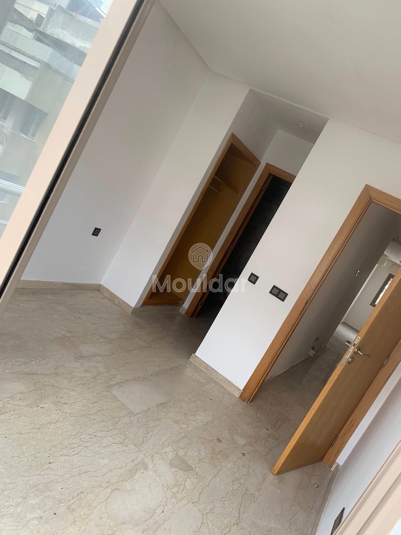 Charmant Appartement 2 Slaapkamers Te Koop in Rabat - Hassan - Photo 4