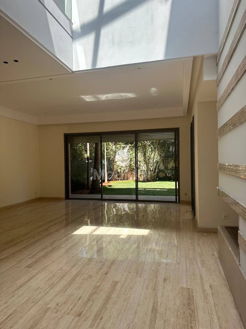 Kasablanka'da Lüks Villa: 600m², Özel Havuz ve Bahçe - Photo 2