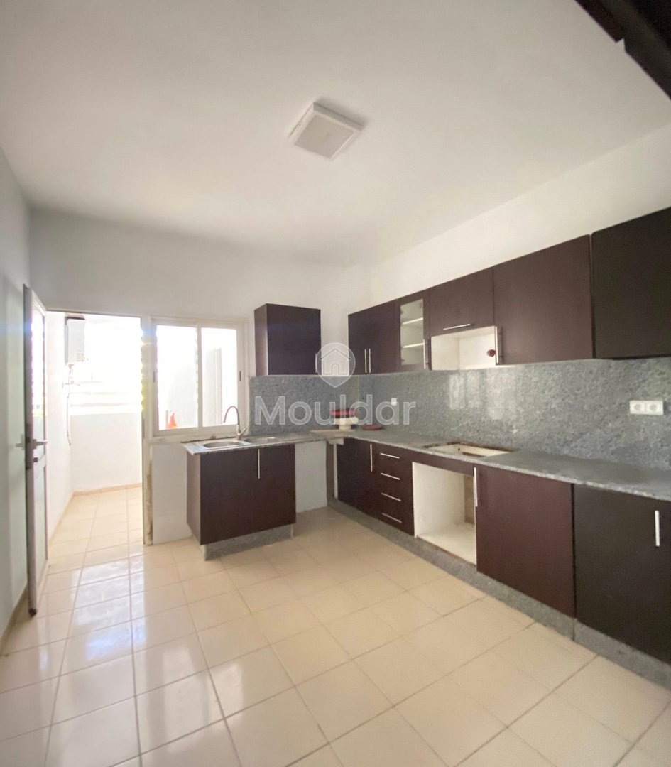 Appartamento Spazioso da Affittare a Rabat - Souissi con Balcone - Photo 12