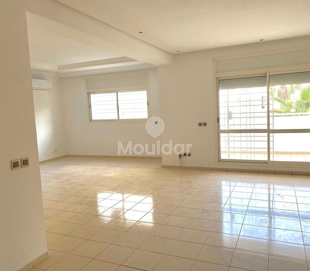 Appartamento Spazioso da Affittare a Rabat - Souissi con Balcone - Photo 1