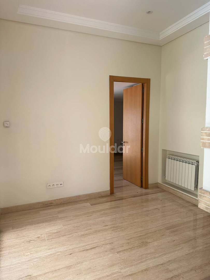 Kasablanka'da Lüks Villa: 600m², Özel Havuz ve Bahçe - Photo 3