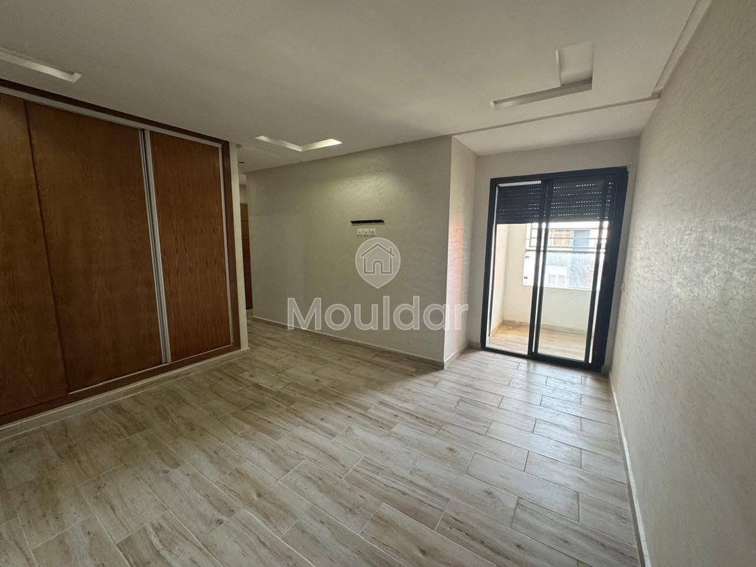 شقة بثلاث غرف نوم للايجار في القنيطرة - راحة وملاءمة - Photo 1