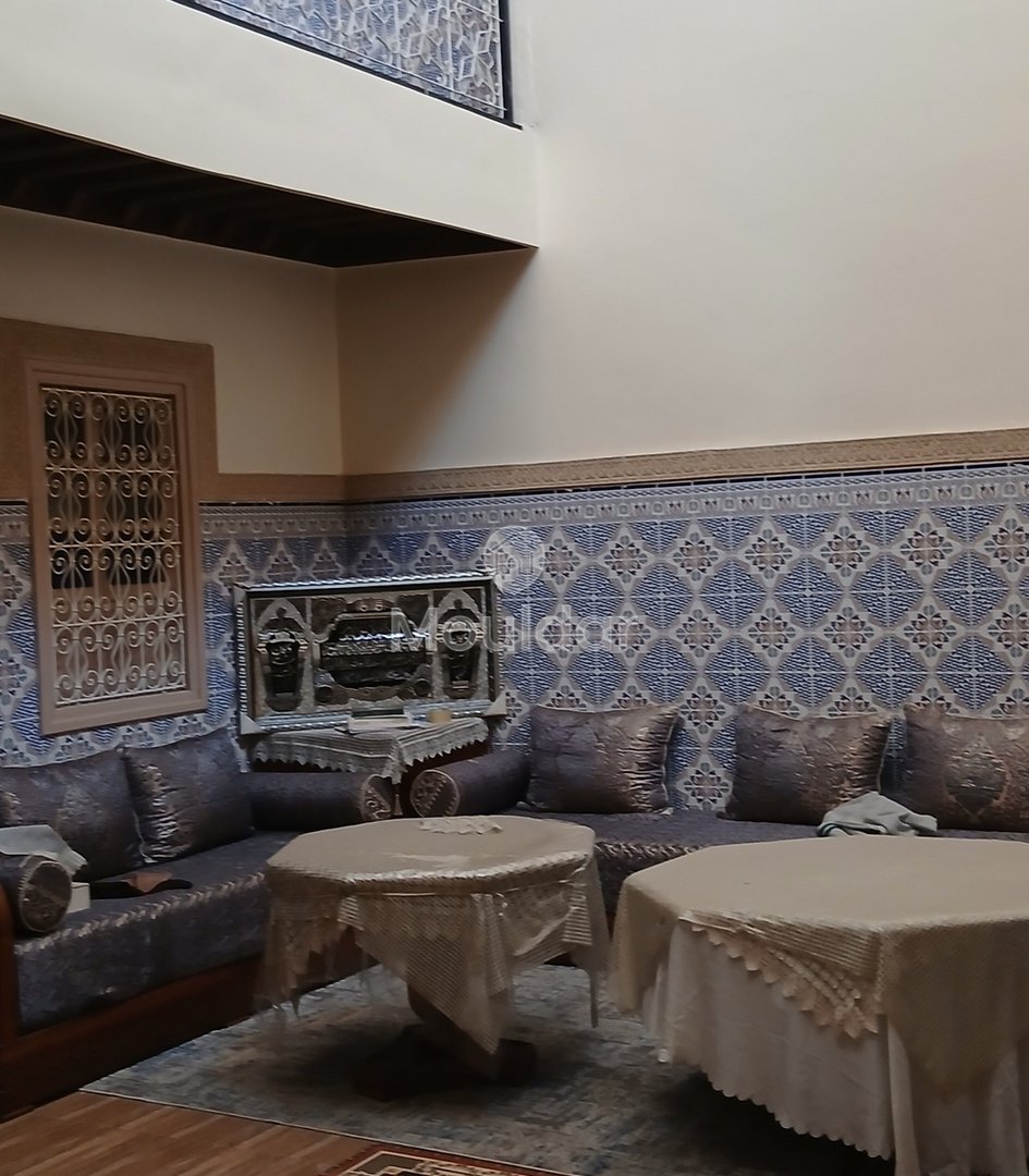 رياض للبيع في مراكش: 7 غرف مع تراس وفناء - Photo 7